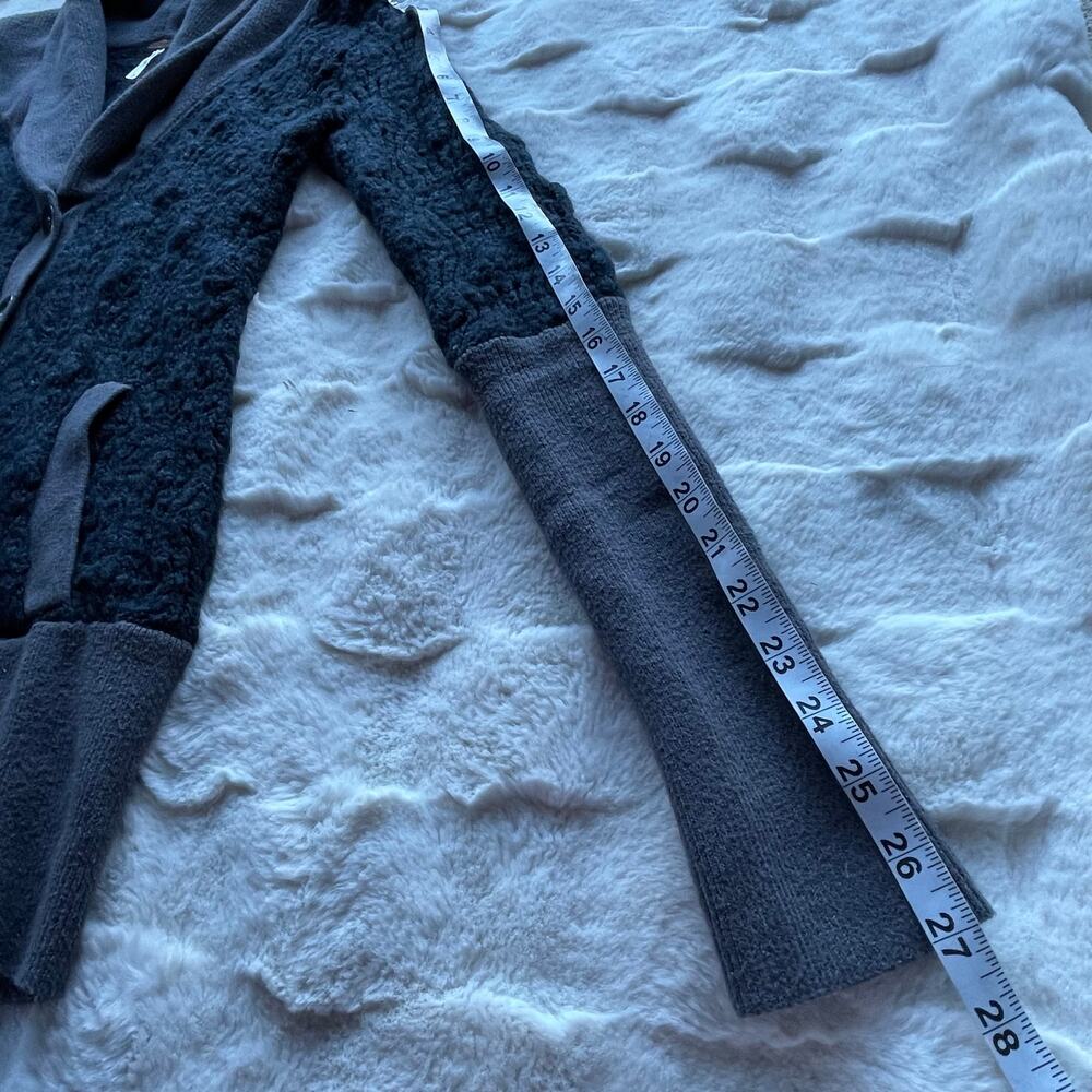 🔥Free People Chunky Knit Two tones Navy & Gray Shawl Neck Cardigan Sweater Sz S - Picture 16 of 16